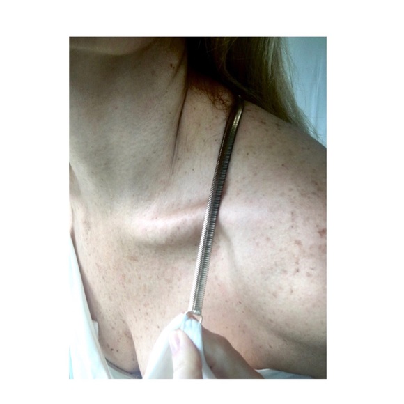 EXPRESS - Picture 2 of 3